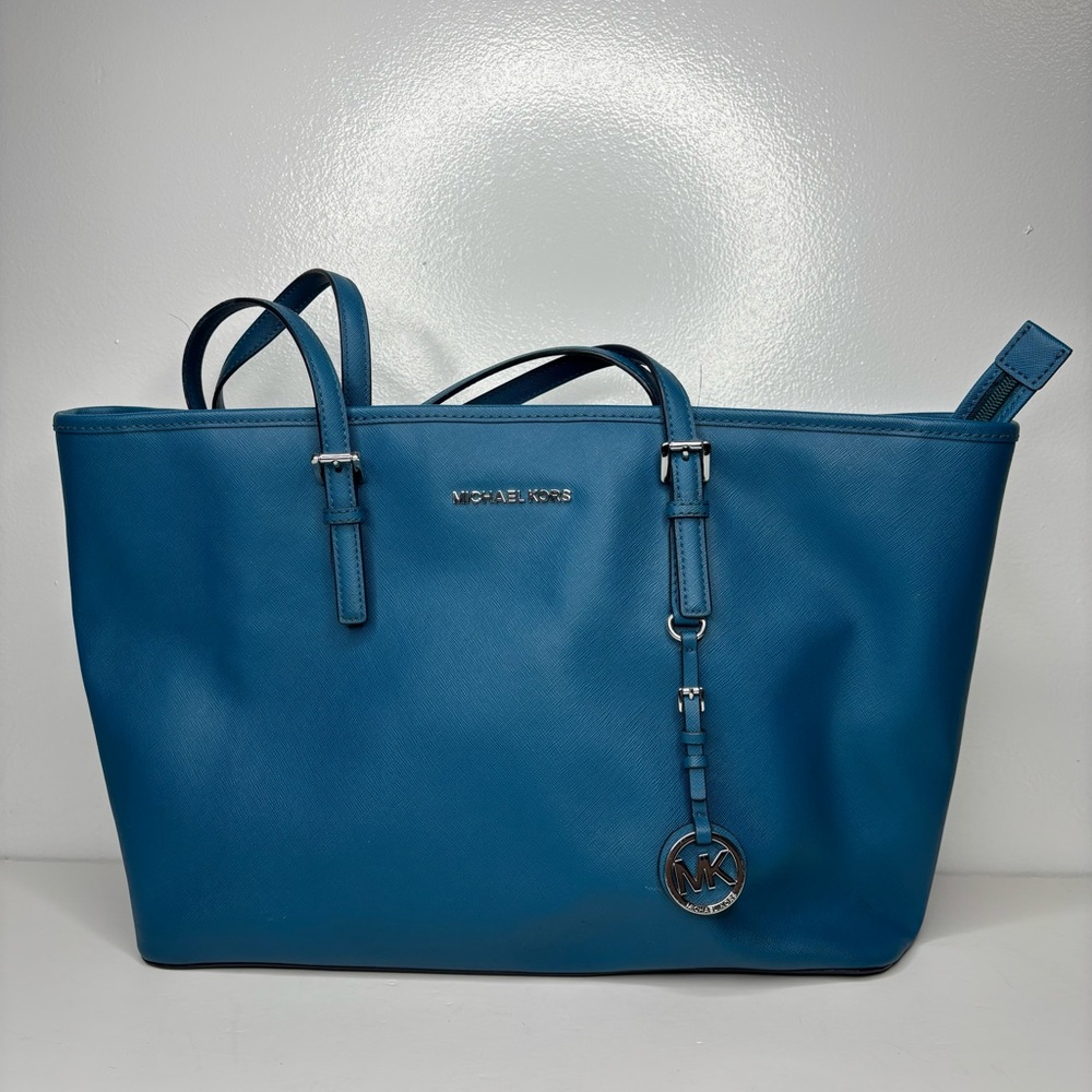 Michael Kors Jet Set Tote